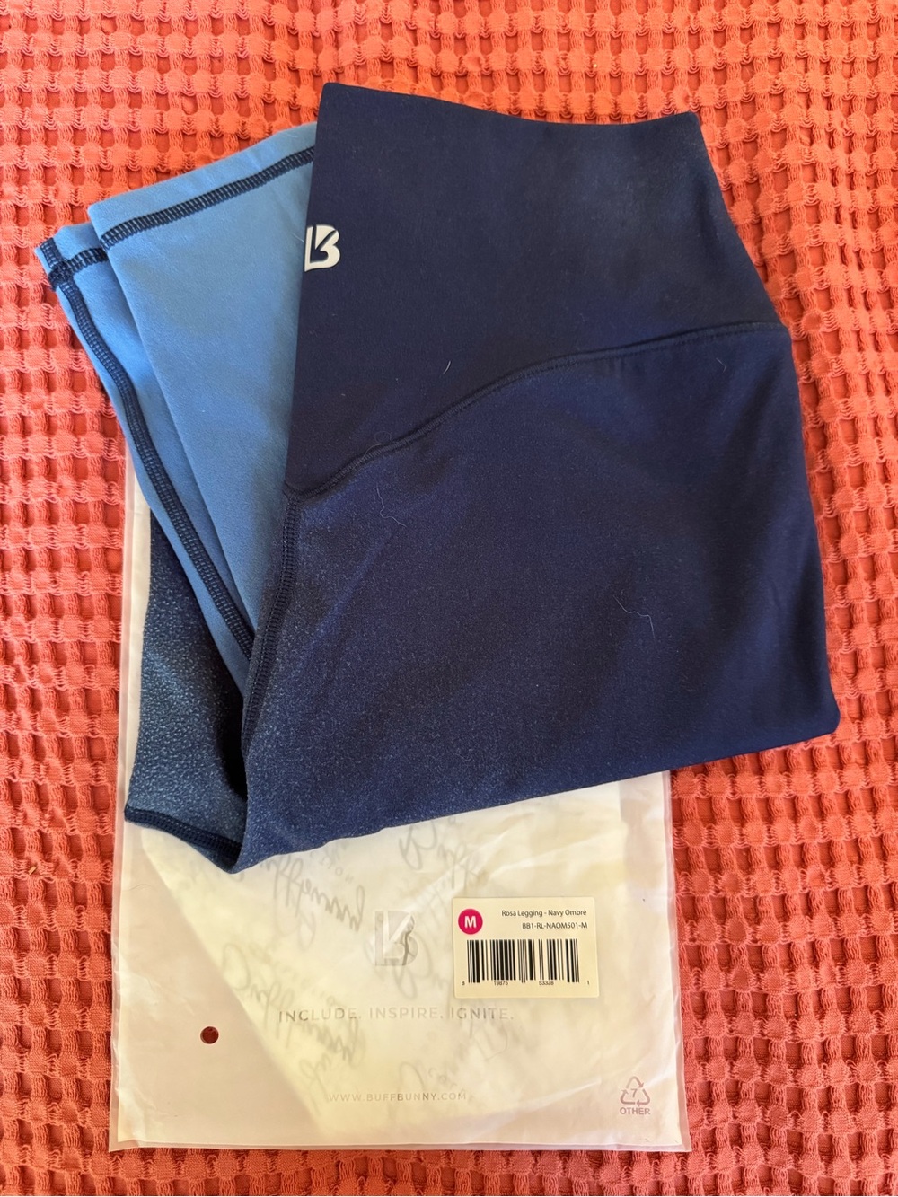 BuffBunny Ombré Leggings - Picture 6 of 6